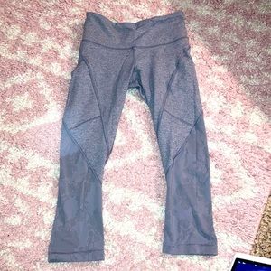Lululemon mesh bottom crops